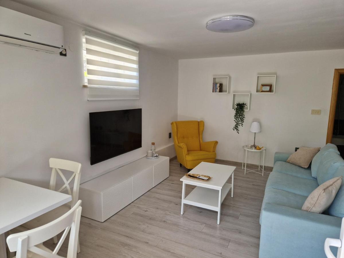Apartman Jurjevic คิร์ก ภายนอก รูปภาพ